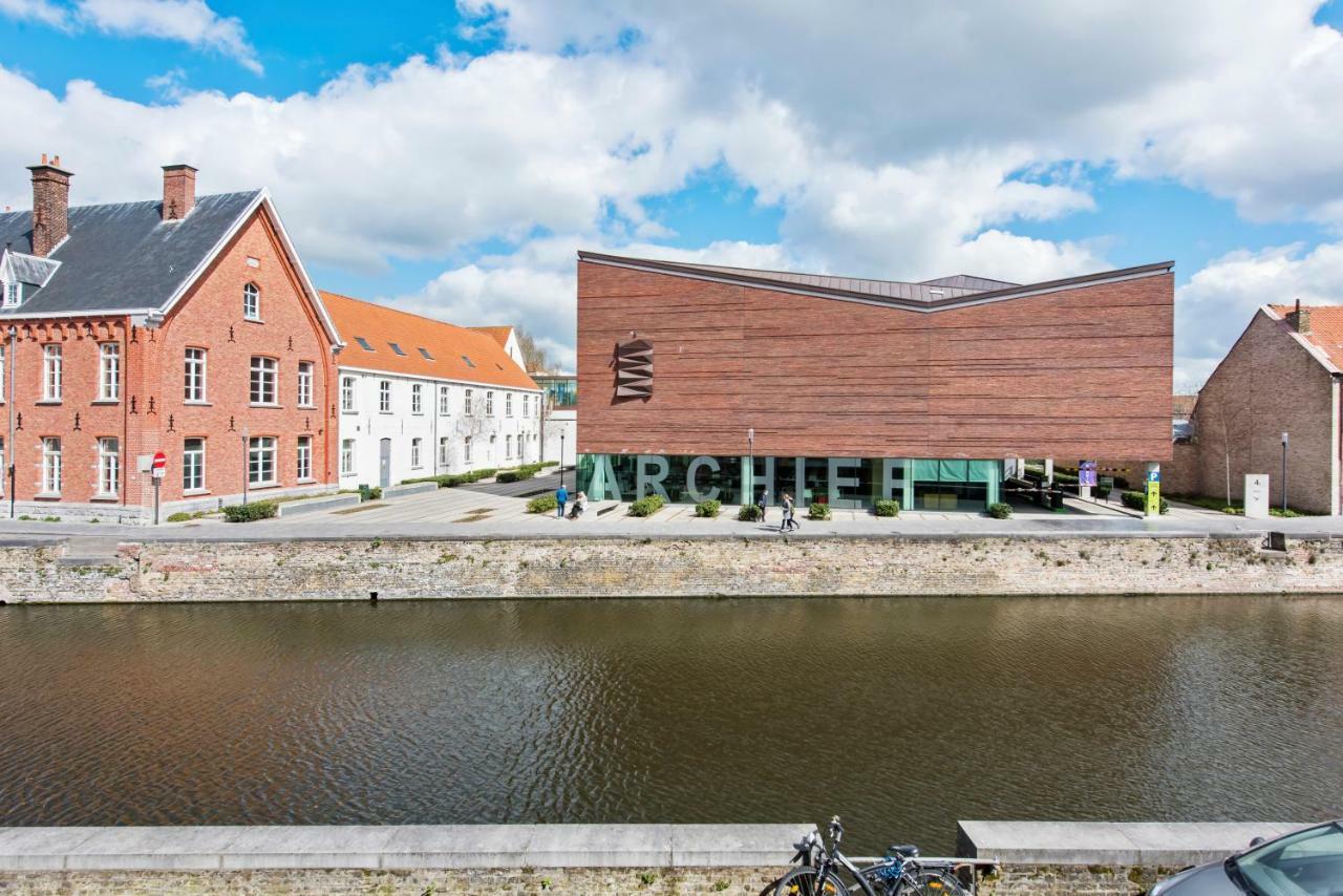 Charming Place Along The Canals In Brugge Bagian luar foto